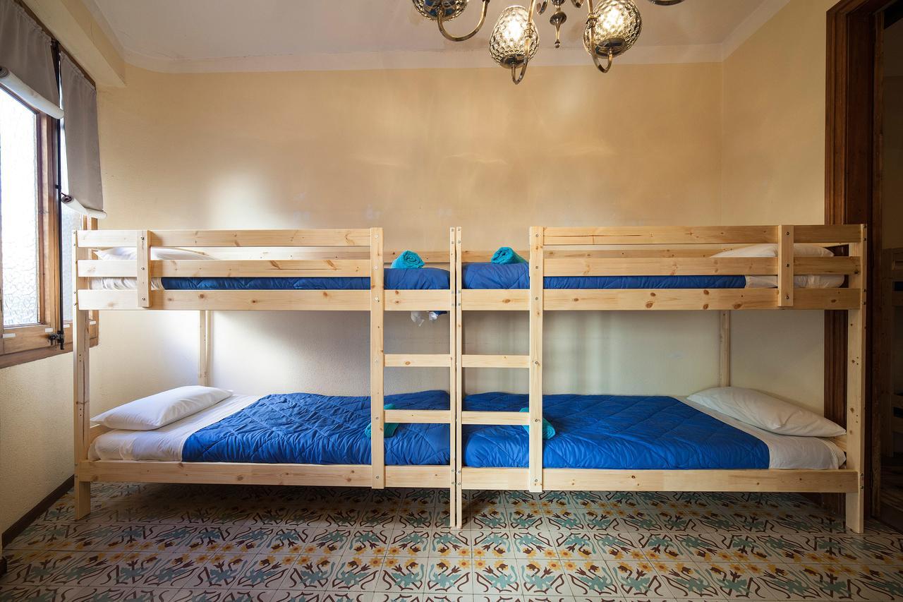 Bed In Girona Bed & Breakfast Eksteriør bilde