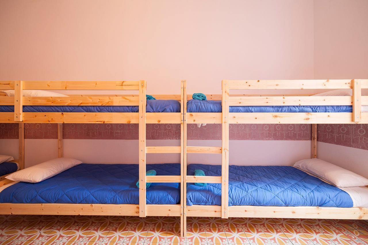 Bed In Girona Bed & Breakfast Eksteriør bilde